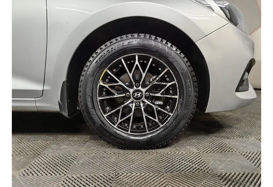 Hyundai Solaris 1.6 AT (123 л.с.) Comfort Серебристый в АВИЛОН. Слайд №9