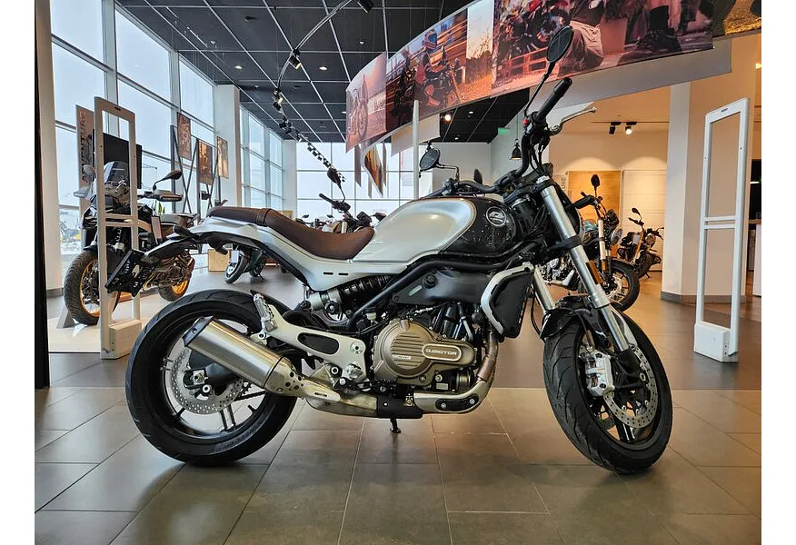 QJMOTOR SRV 550 550 см³ (47 л.с.) 550 Черный в АВИЛОН. Слайд №2