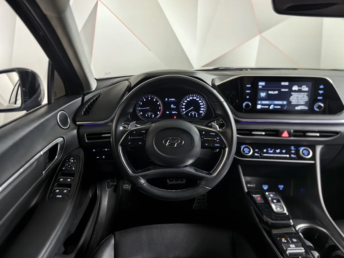 Hyundai Sonata 2.5 MPI (180 л.с.) Online Черный в АВИЛОН. Слайд №20