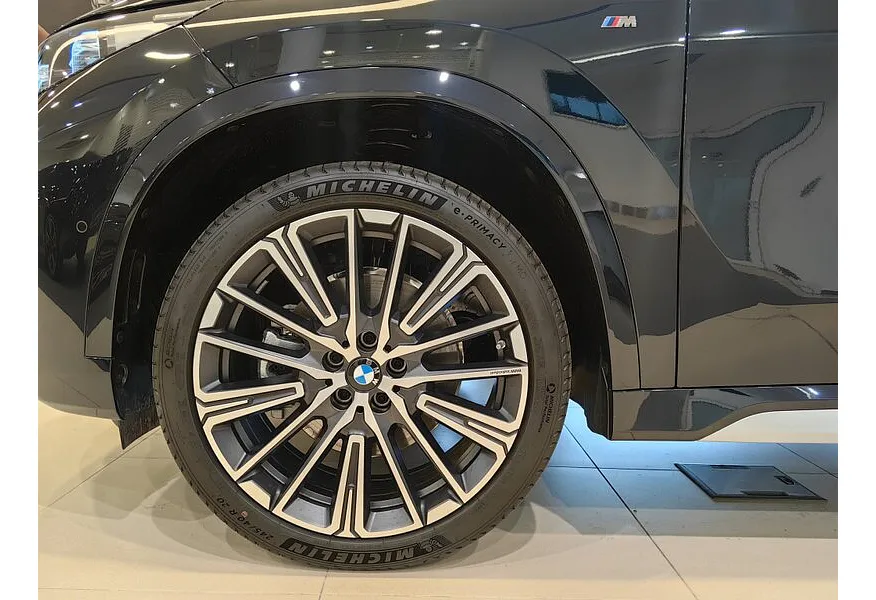 LIVE. Слайд №12