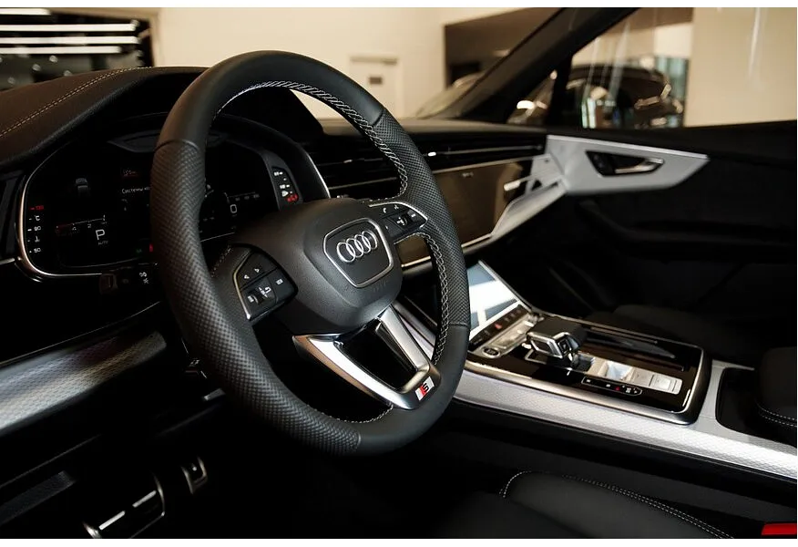 Audi Q7 55 3.0 TFSI tiptronic quattro (340 л.с.) Серый в АВИЛОН. Слайд №10