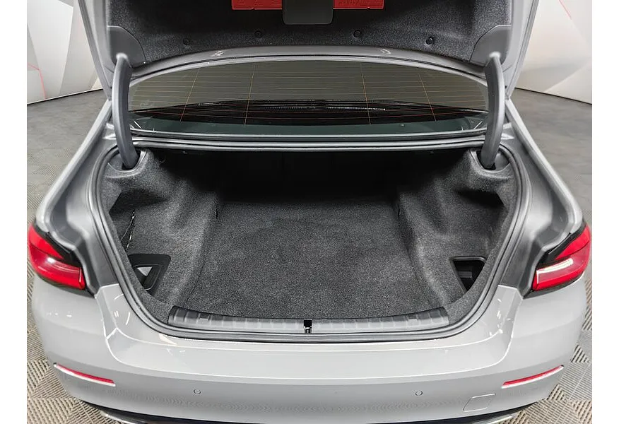 BMW 5 серия 520i Steptronic (184 л.с.) Business Серый в АВИЛОН. Слайд №9