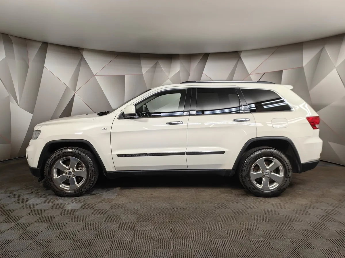 Jeep Grand Cherokee 3.0 TD AT (241 л.с.) Белый в АВИЛОН. Слайд №5
