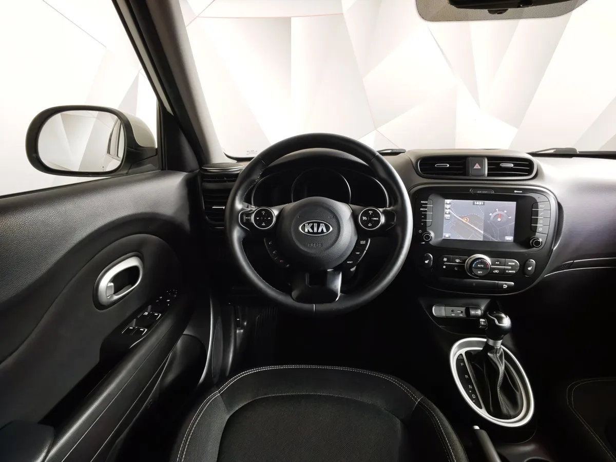 Kia Soul 1.6 AT (124 л.с.) Белый в АВИЛОН. Слайд №20
