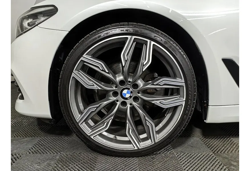 BMW 5 серия 520d Steptronic (190 л.с.) Белый в АВИЛОН. Слайд №7