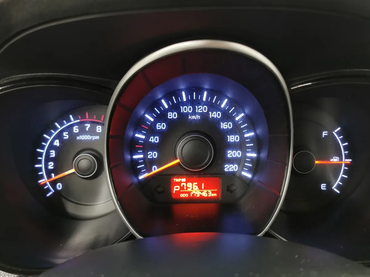 Kia Rio 1.4 AT (107 л.с.) Серый в АВИЛОН. Слайд №17