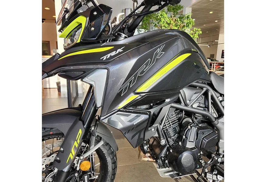 Benelli TRK 702 X 698 см³ (70 л.с.) (70) 698 Серый в АВИЛОН. Слайд №9