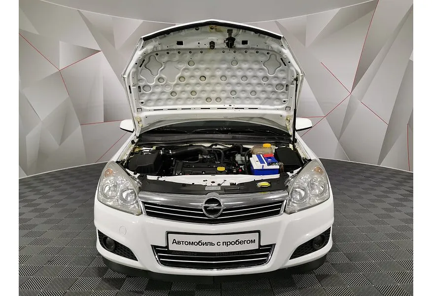 Opel Astra 1.4 ecoFLEX MT (90 л.с.) Белый в АВИЛОН. Слайд №11