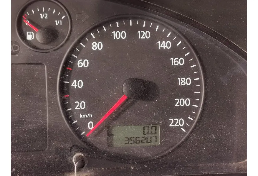 Volkswagen Transporter 2.0 TDI MT L1H1 (102 л.с.) Голубой в АВИЛОН. Слайд №17