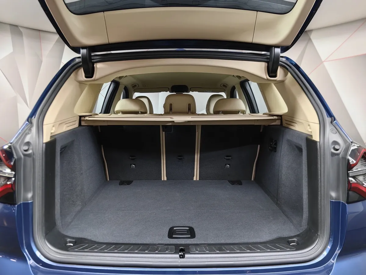 BMW X3 xDrive20d AT (190 л.с.) Lifestyle Синий в АВИЛОН. Слайд №9