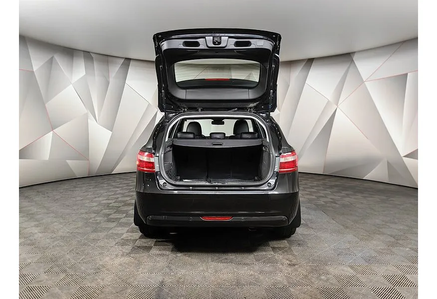 ВАЗ (Lada) Vesta 1.8 MT (122 л.с.) Черный в АВИЛОН. Слайд №11