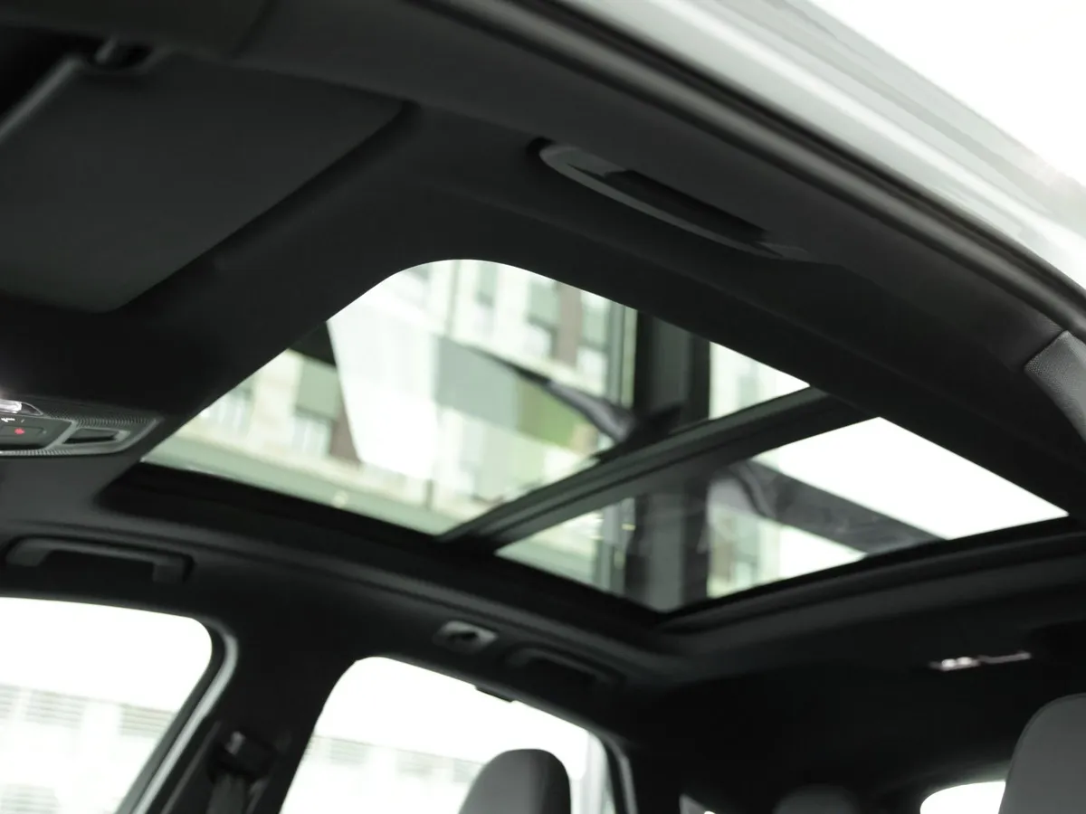 Audi Q5 Sportback 2.0 TFSI S tronic quattro (272 л.с.) Белый в АВИЛОН. Слайд №15