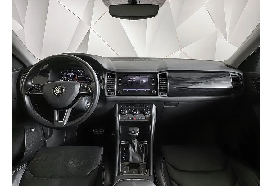 Skoda Kodiaq 2.0 TSI DSG 4X4 (180 л.с.) Зеленый в АВИЛОН. Слайд №14