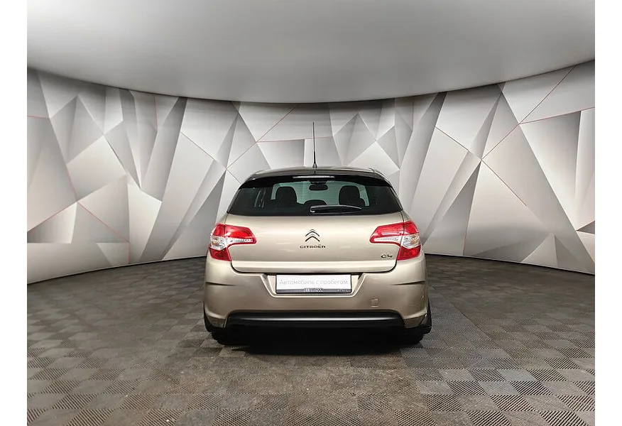 LIVE. Слайд №6