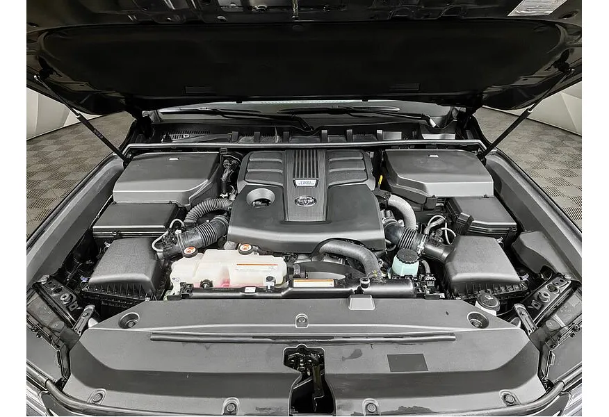 Toyota Land Cruiser 3.5 V6 AT 4WD (415 л.с.) Черный в АВИЛОН. Слайд №11