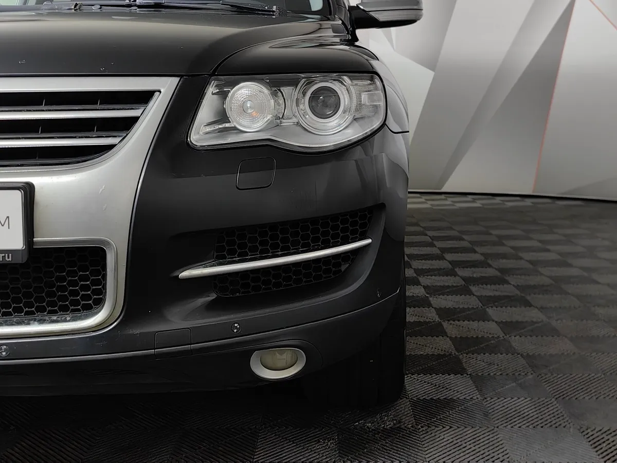 Volkswagen Touareg 4.2 Tiptronic (310 л.с.) Черный в АВИЛОН. Слайд №10