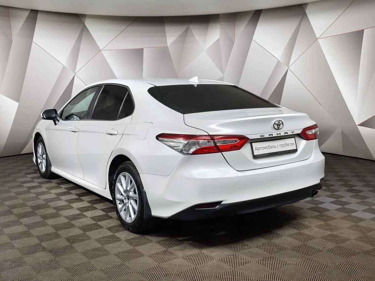 Toyota Camry 2.5 AT (200 л.с.) Prestige Safety Белый в АВИЛОН. Слайд №4
