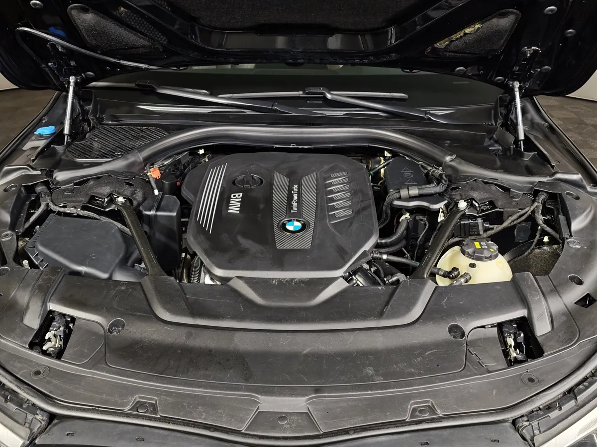 BMW 7 серия 730Ld xDrive AT (249 л.с.) Exclusive Черный в АВИЛОН. Слайд №10