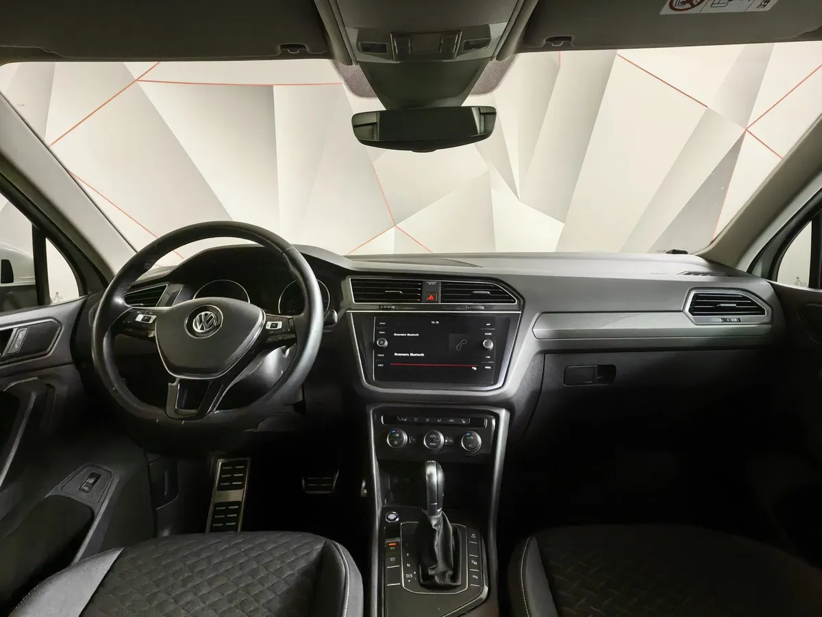 Volkswagen Tiguan 1.4 TSI BlueMotion DSG (150 л.с.) Comfortline Белый в АВИЛОН. Слайд №14