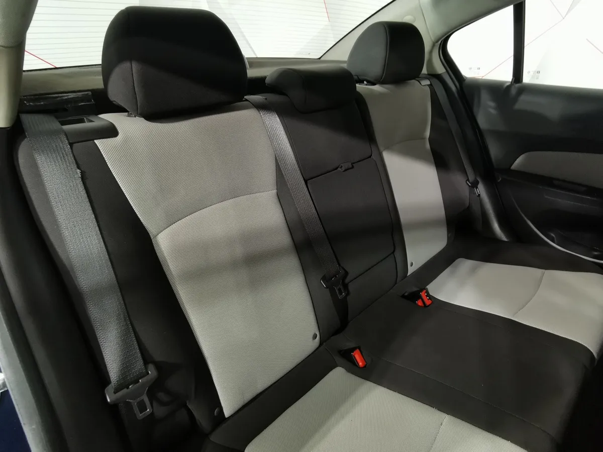 Chevrolet Cruze 1.6 MT (109 л.с.) Синий в АВИЛОН. Слайд №15