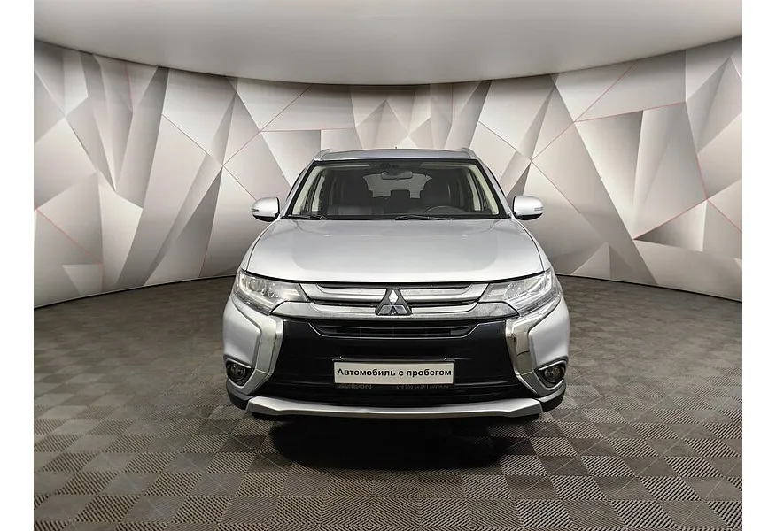 Mitsubishi Outlander 2.0 CVT 4WD (146 л.с.) Серебристый в АВИЛОН. Слайд №7