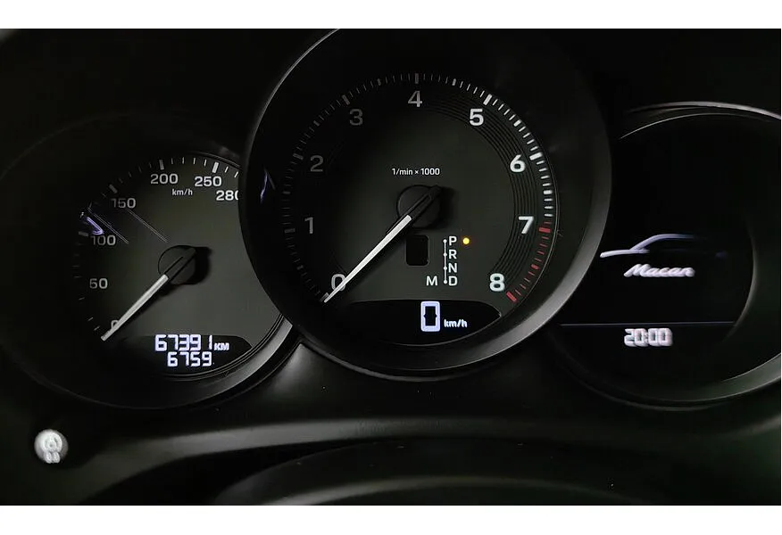 Porsche Macan 2.0 TFSI AMT 4WD (265 л.с.) R4 Белый в АВИЛОН. Слайд №16