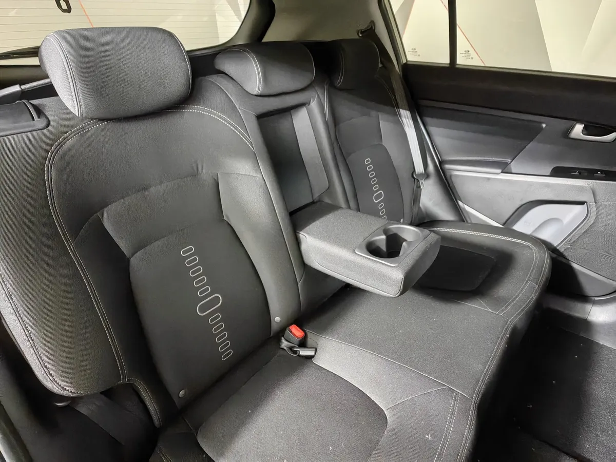 Kia Sportage 2.0 AT (150 л.с.) Серебристый в АВИЛОН. Слайд №16