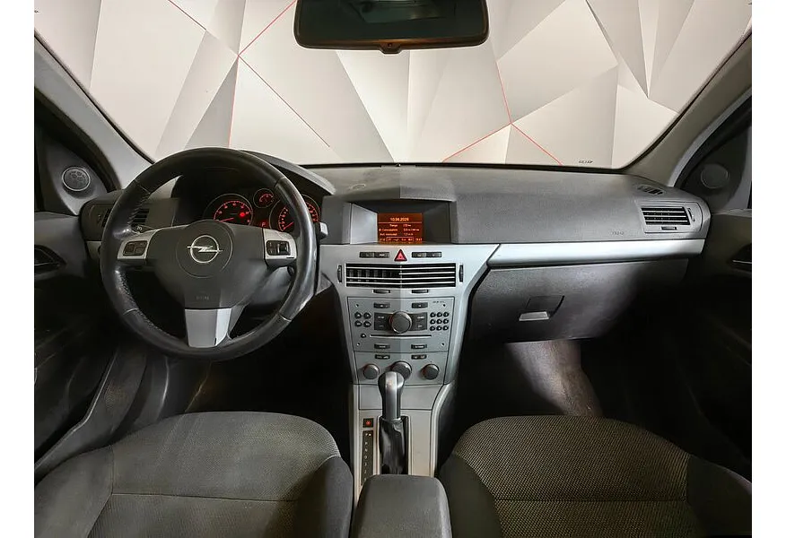 Opel Astra 1.8 AT (140 л.с.) Черный в АВИЛОН. Слайд №11