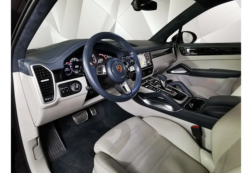 Porsche Cayenne Turbo 4.0 Tiptronic AWD (550 л.с.) Черный в АВИЛОН. Слайд №19