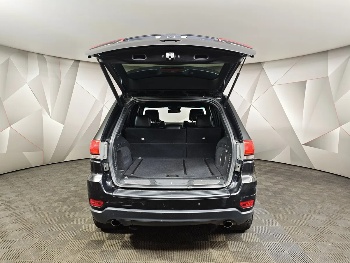 Jeep Grand Cherokee 3.0 TD AT (241 л.с.) Черный в АВИЛОН. Слайд №11