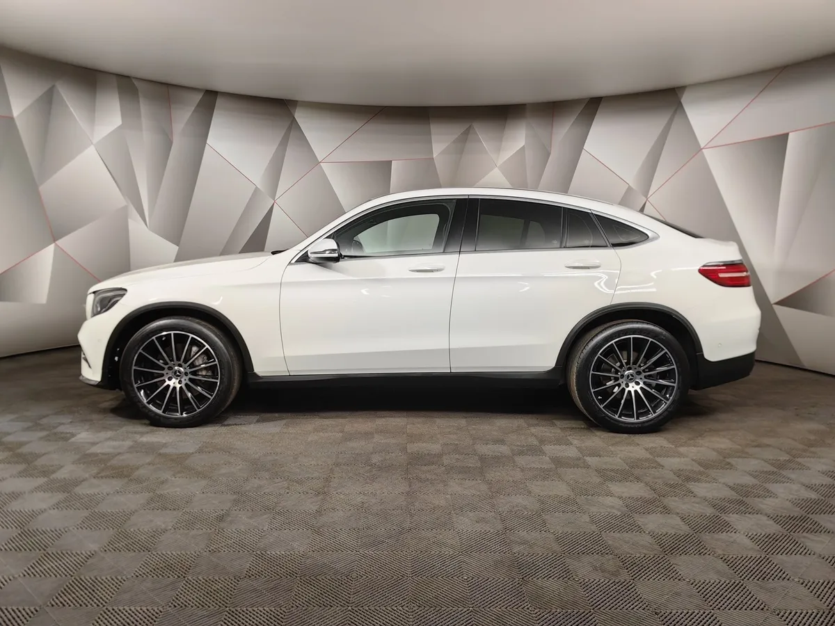Mercedes-Benz GLC Купе 300 9G-TRONIC 4MATIC (245 л.с.) Sport Белый в АВИЛОН. Слайд №5