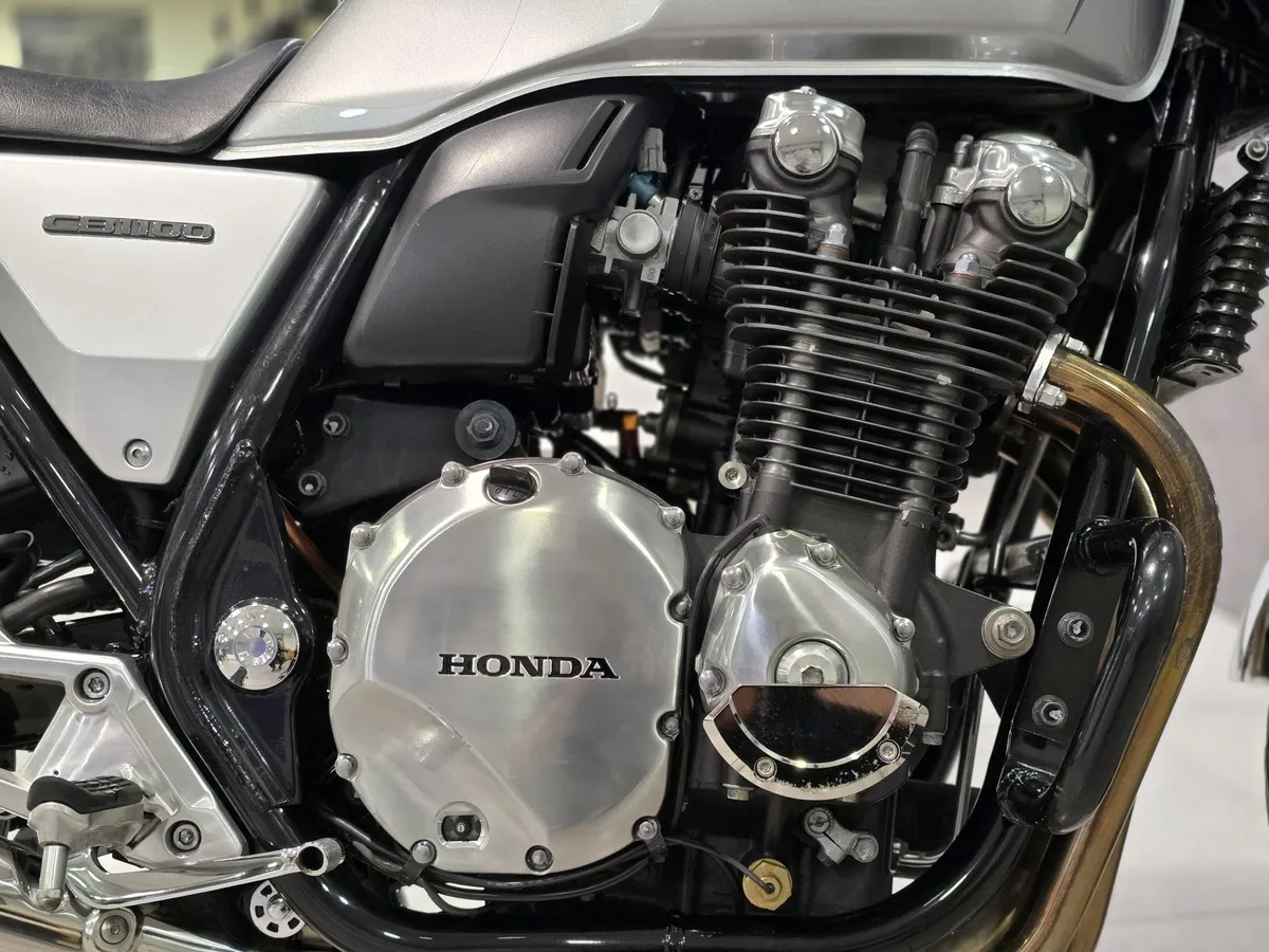 Honda CB1000 Hornet 998 см³ (158 л.с.) (158) 998 Серый в АВИЛОН. Слайд №7
