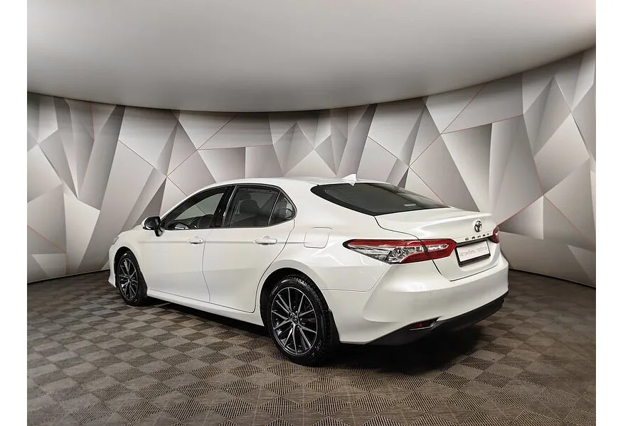 Toyota Camry 2.5 AT (200 л.с.) Белый в АВИЛОН. Слайд №4