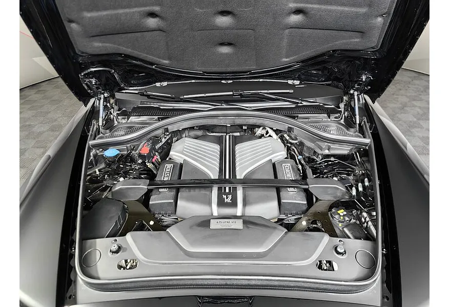 Rolls-Royce Cullinan 6.75 AT AWD (571 л.с.) Individual Черный в АВИЛОН. Слайд №11