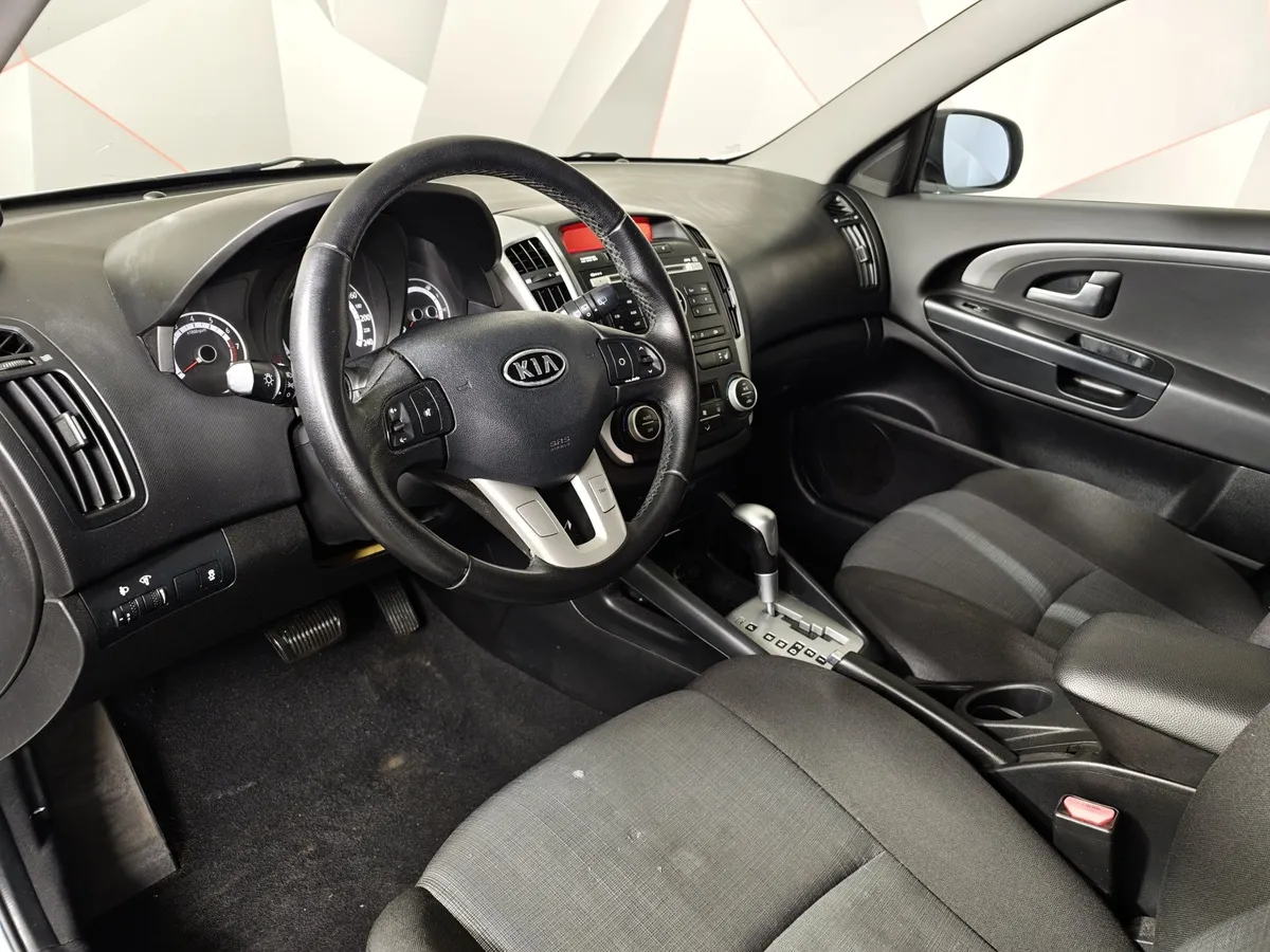 Kia Ceed 1.6 AT (122 л.с.) Белый в АВИЛОН. Слайд №19
