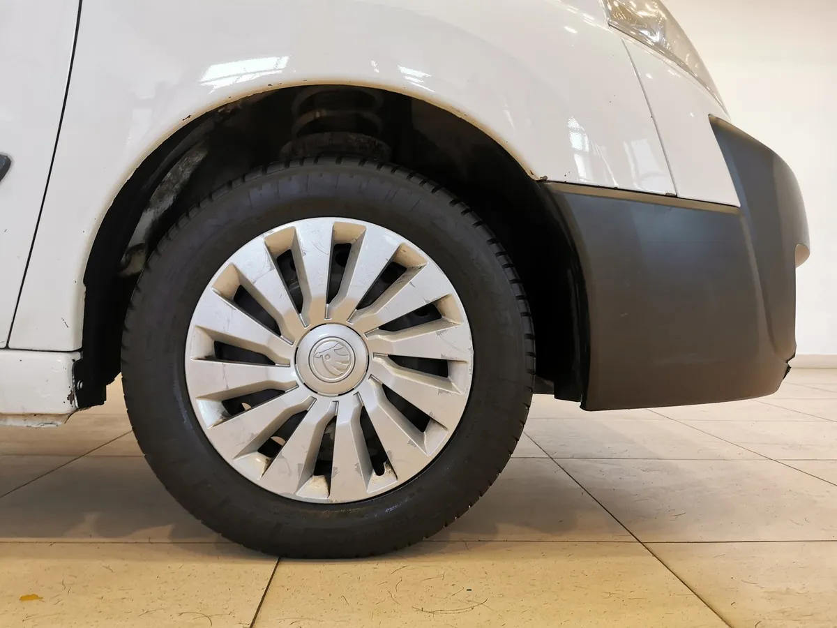 Citroen Jumpy 1.6 HDi MT L2 2.5т (90 л.с.) Белый в АВИЛОН. Слайд №9