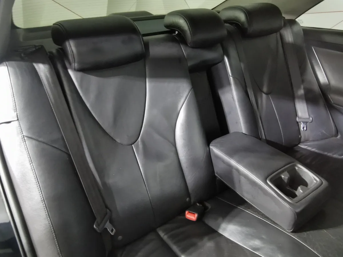 Toyota Camry 2.4 VVT-i AT (167 л.с.) Черный в АВИЛОН. Слайд №16