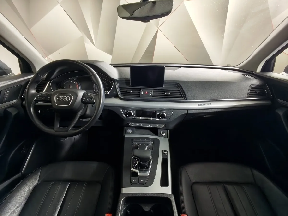 Audi Q5 2.0 TFSI S tronic quattro (249 л.с.) Design Синий в АВИЛОН. Слайд №14