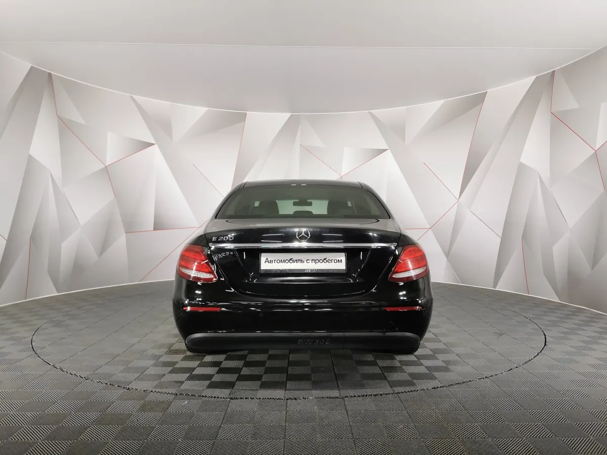 Mercedes-Benz E-Класс E 200 4MATIC 9G-TRONIC (197 л.с.) Sport Черный в АВИЛОН. Слайд №8