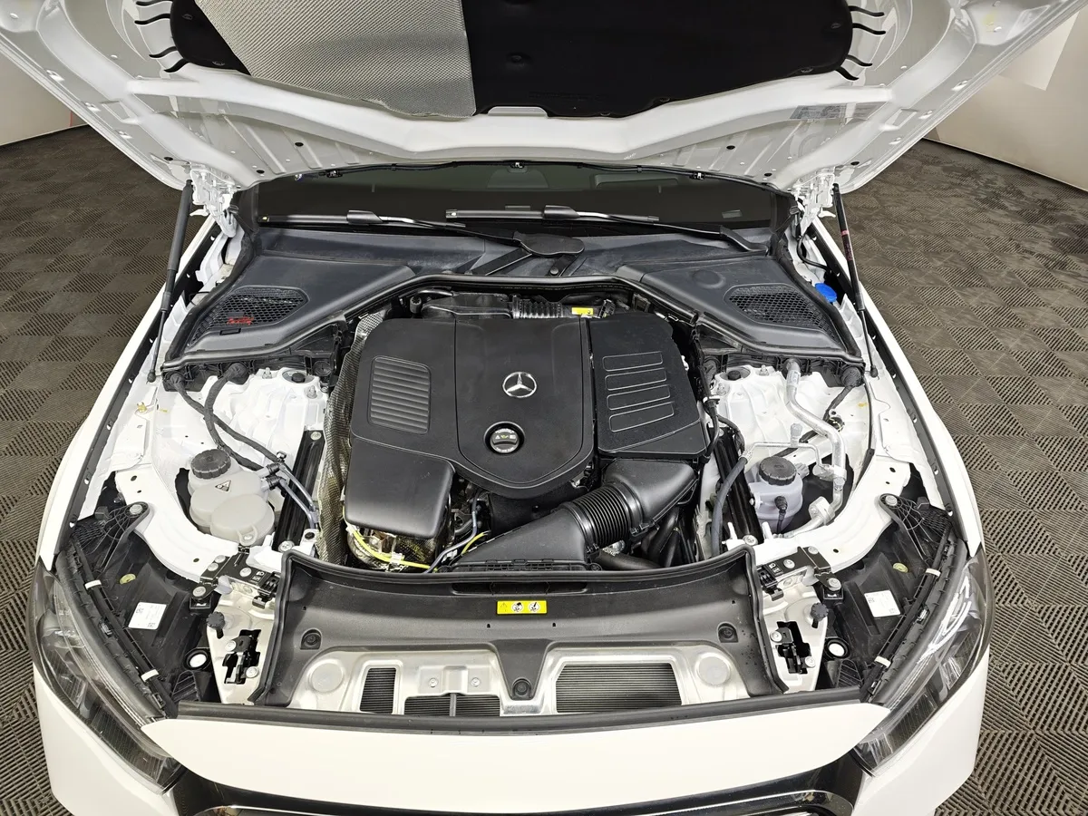 Mercedes-Benz E-Класс E 300 4MATIC (258 л.с.) Белый в АВИЛОН. Слайд №11