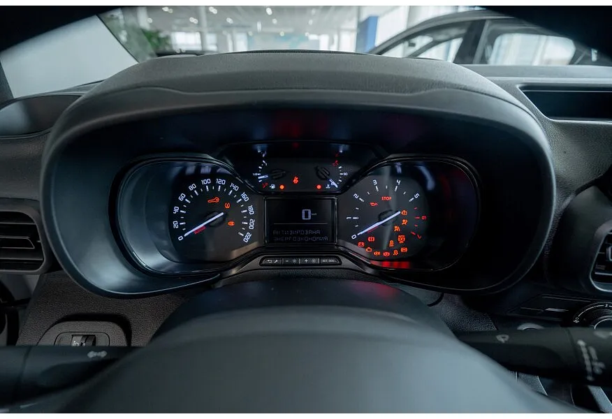 АВИЛОН - Citroen Berlingo 1.5 BlueHDi MT M (102 л.с.) Белый - slide 11