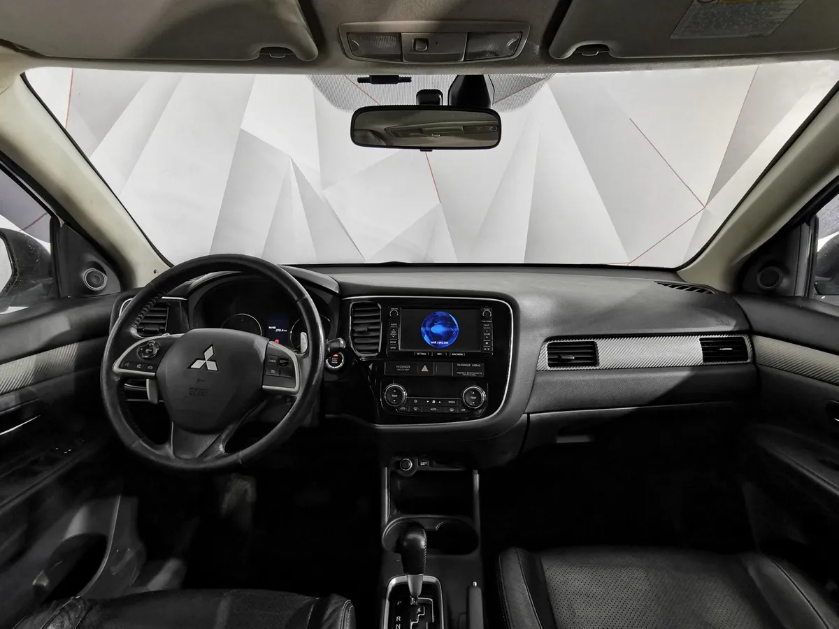 Mitsubishi Outlander 2.4 MIVEC CVT 4WD (167 л.с.) Instyle Белый в АВИЛОН. Слайд №14