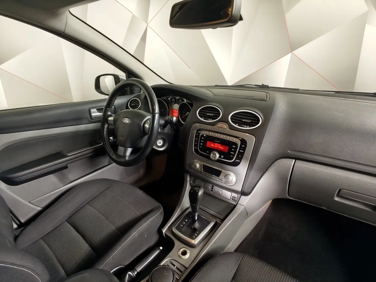 Ford Focus 2.0 AT (145 л.с.) Titanium Серебристый в АВИЛОН. Слайд №13