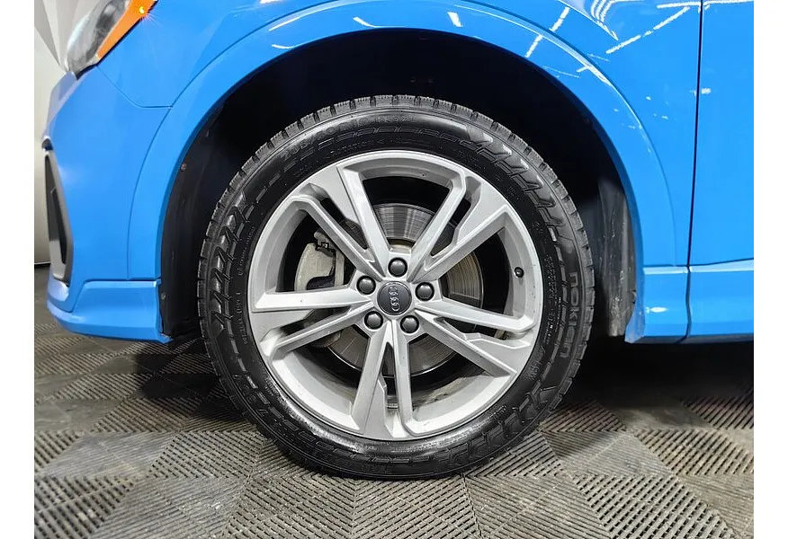 Audi Q3 2.0 45 TFSI S-tronic quattro (220 л.с.) Fashion Dynamic Edition Синий в АВИЛОН. Слайд №9