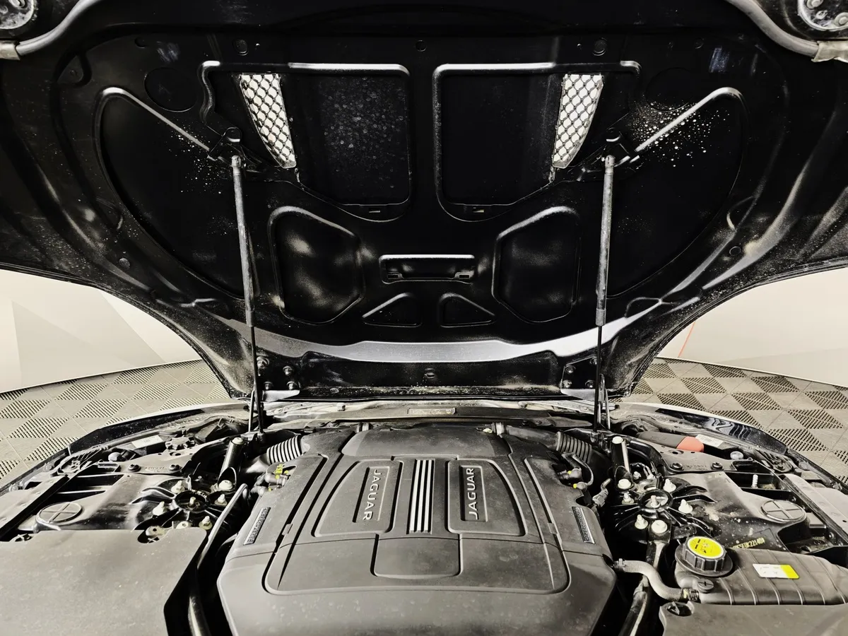 Jaguar F-Type 3.0 V6 AT (340 л.с.) Черный в АВИЛОН. Слайд №11