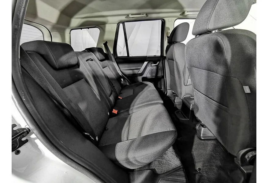 Land Rover Freelander 2.2 TD4 AT 4WD (150 л.с.) Белый в АВИЛОН. Слайд №17