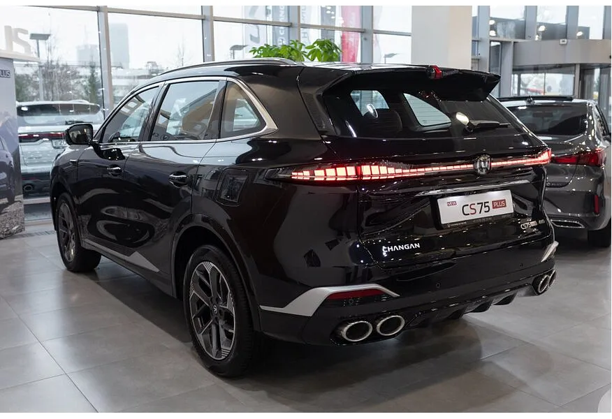Changan CS75PLUS 2.0 AT 4WD (235 л.с.) Tech Черный в АВИЛОН. Слайд №3