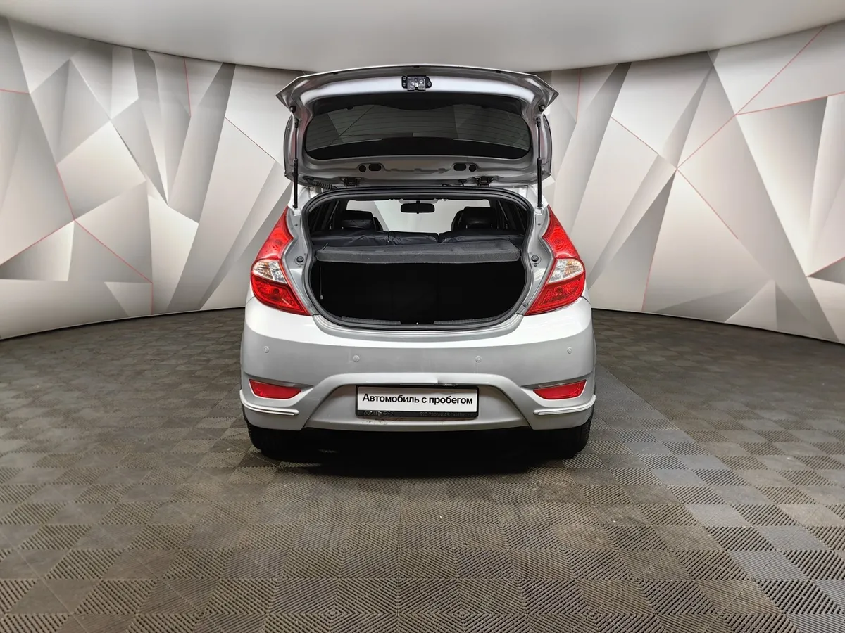 Hyundai Solaris 1.6 AT (123 л.с.) Active Серебристый в АВИЛОН. Слайд №12