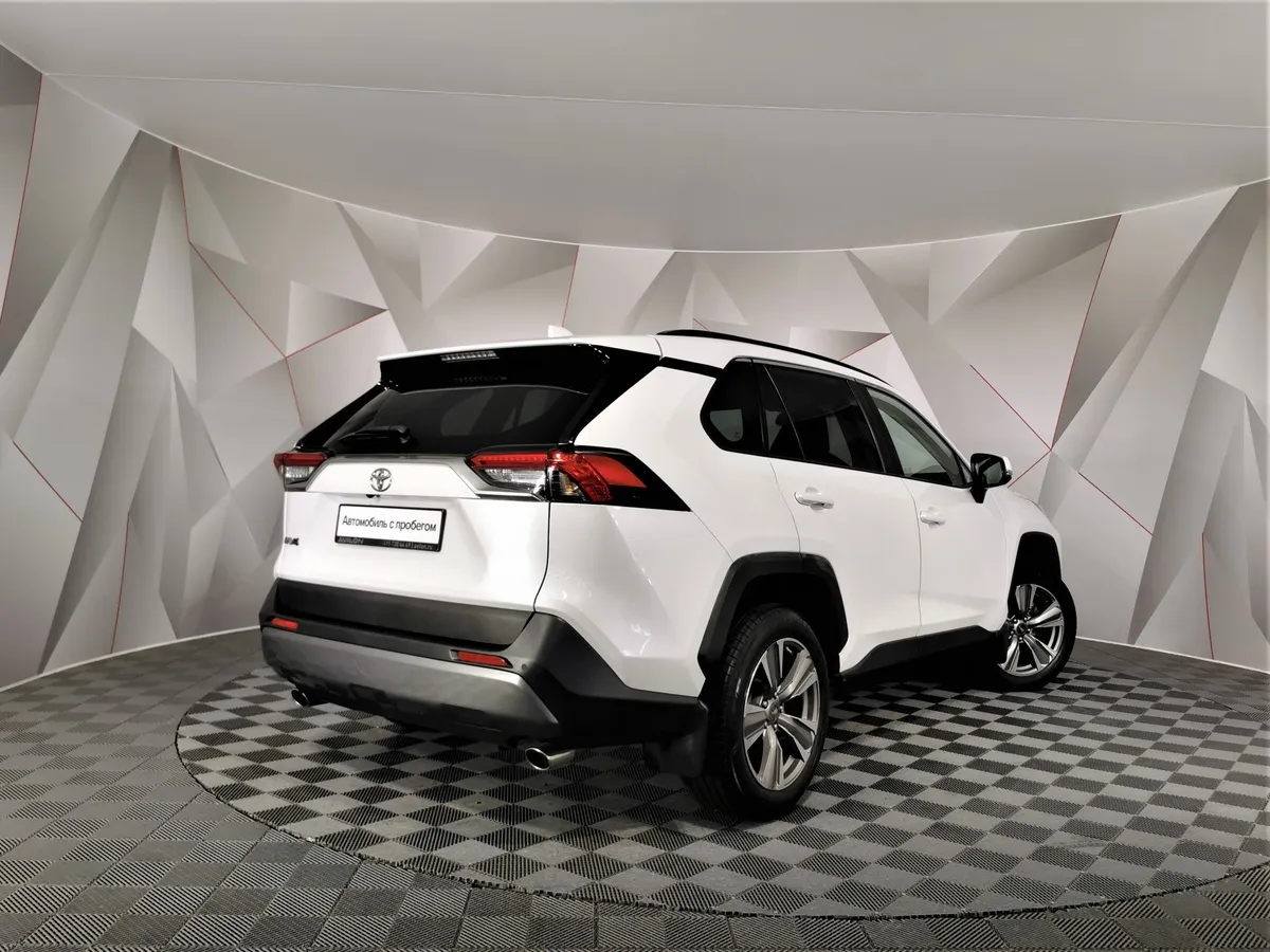 Toyota RAV4 2.0 CVT (149 л.с.) Комфорт Белый в АВИЛОН. Слайд №2