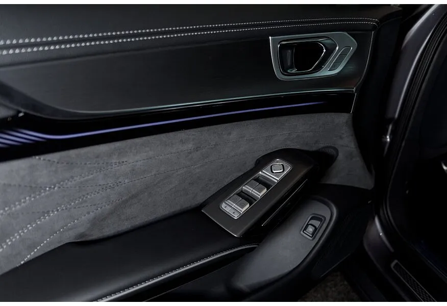 АВИЛОН - Hongqi H9 2.0 DCT RWD (245 л.с.) Deluxe Черный - slide 15
